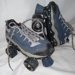 Youth 5 women's 6 skates